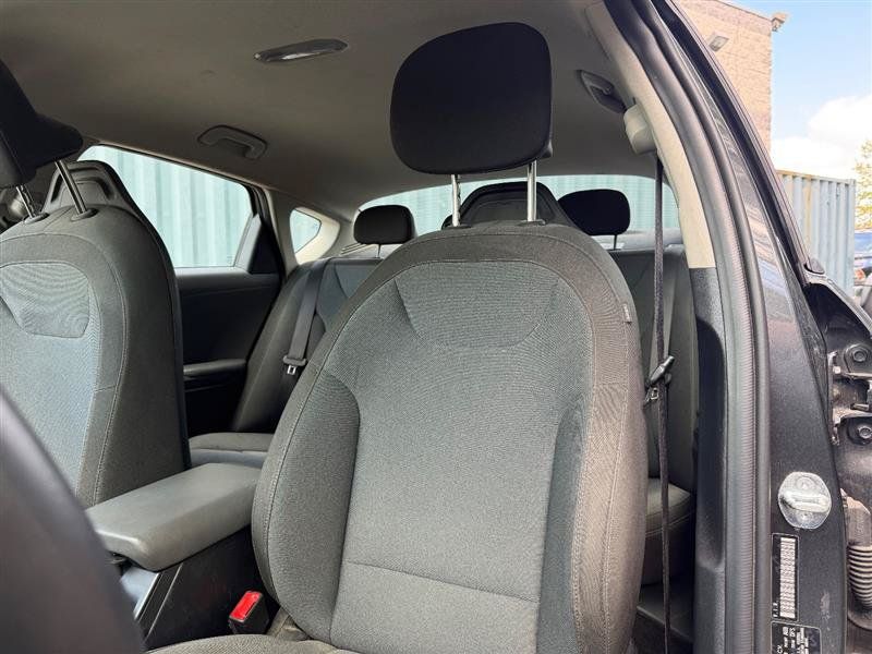 Used 2025 Kia K4 FWD image 17