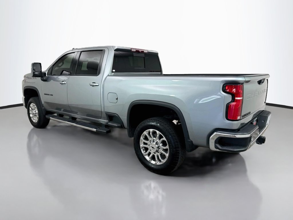 Used 2025 Chevrolet Silverado 3500 LTZ w/ LTZ Plus Package AWD/4WD image 5