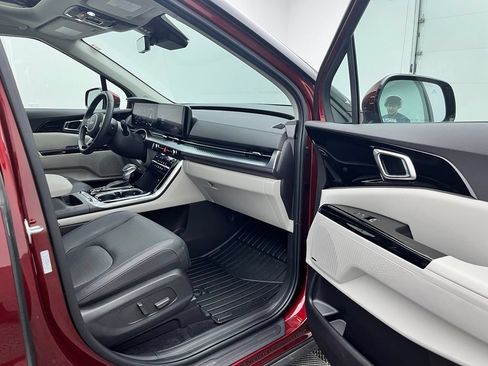 Used 2024 Kia Carnival SX Prestige FWD image 33
