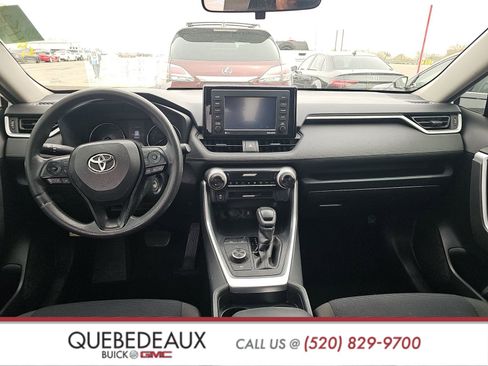 Used 2020 Toyota RAV4 LE image 17