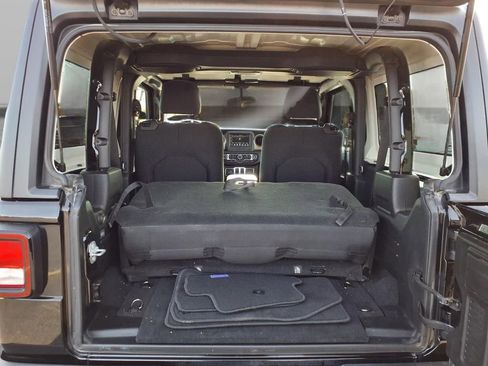 Used 2020 Jeep Wrangler Sport image 24