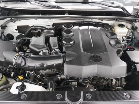 Used 2015 Toyota 4Runner SR5 RWD image 30
