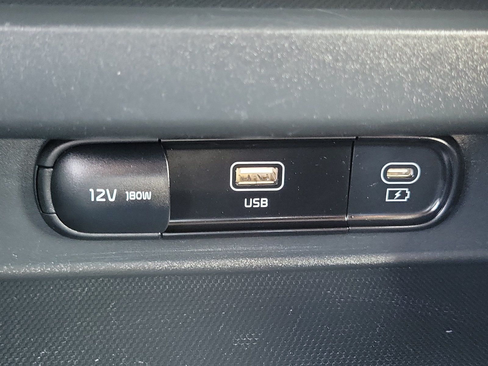 Used 2025 Kia Seltos S AWD/4WD image 15