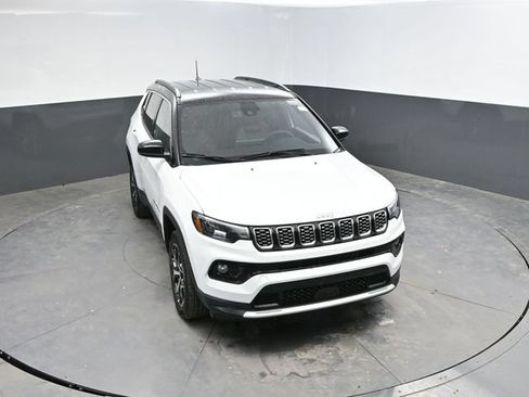 Used 2026 Jeep Compass Limited AWD/4WD image 40