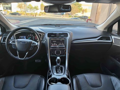 Used 2015 Ford Fusion Energi Titanium w/ Driver Assist Package FWD image 15