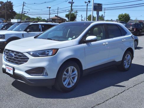 Used 2020 Ford Edge SEL w/ Convenience Package image 3