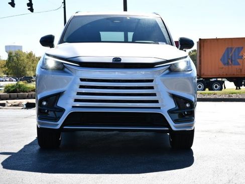 New 2026 Lexus TX 350 AWD image 2