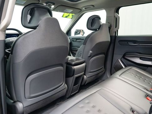 Used 2024 Kia EV9 Wind image 25