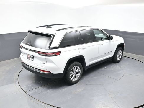 Used 2022 Jeep Grand Cherokee Limited AWD/4WD image 42