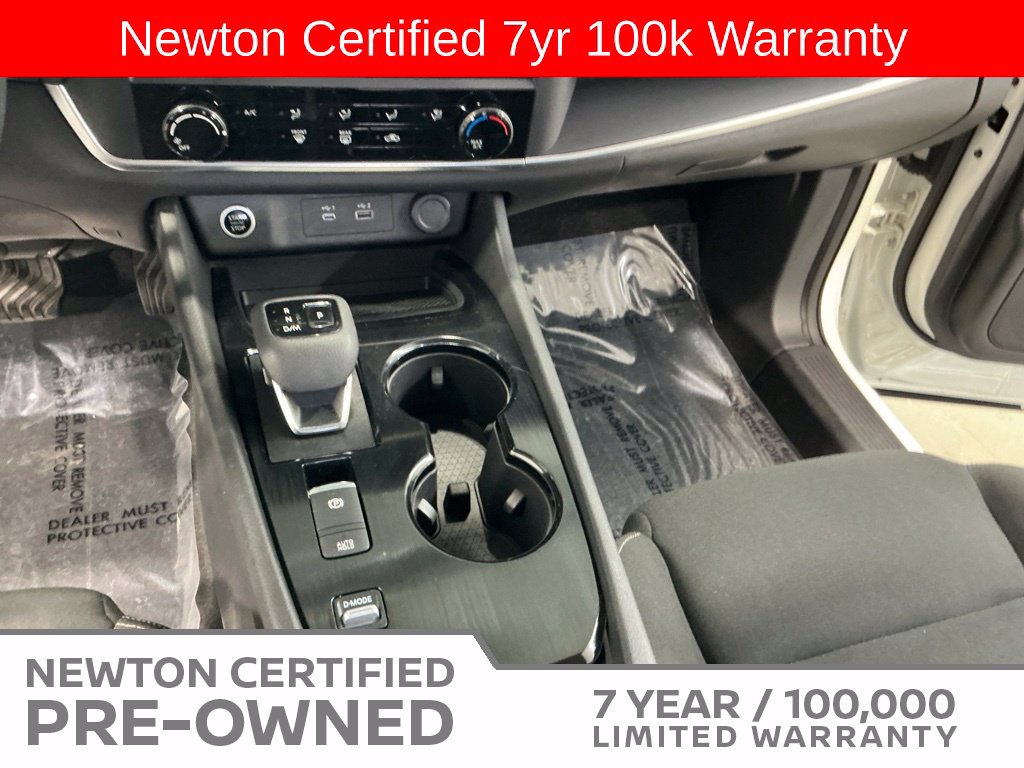 Used 2023 Nissan Rogue S FWD image 11