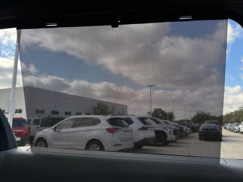 Used 2024 Toyota Sienna XSE w/ XSE Plus Package image 19