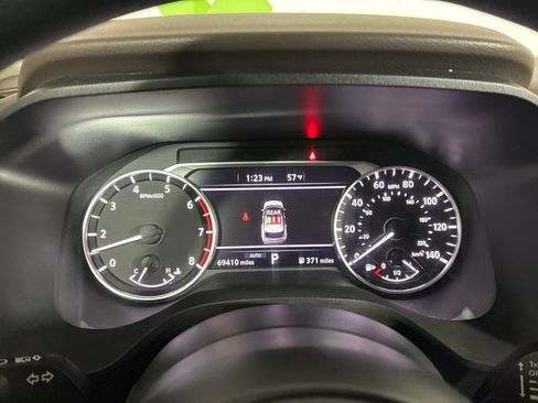 Used 2023 Nissan Rogue S AWD/4WD image 12