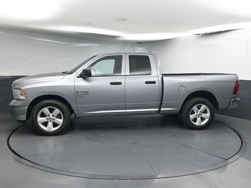 Used 2024 RAM 1500 Classic SLT AWD/4WD image 4