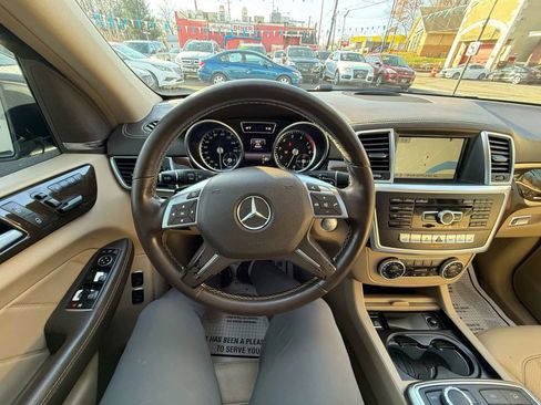 Used 2015 Mercedes-Benz GL 450 4MATIC image 37
