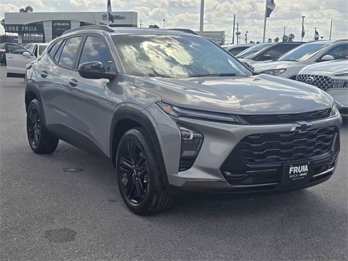 Used 2024 Chevrolet Trax ACTIV w/ Sunroof Package image 4