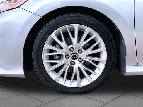 Used 2018 Toyota Camry XLE w/ Driver Assist Package FWD image 10