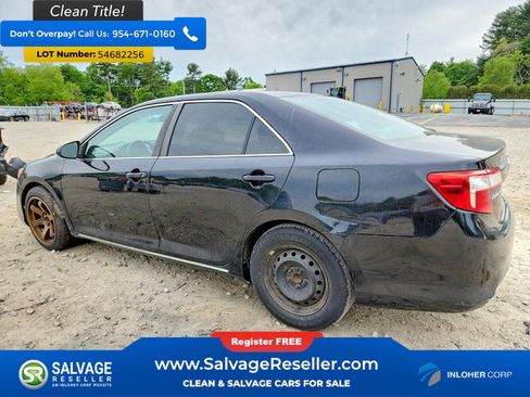 Used 2012 Toyota Camry LE FWD image 3