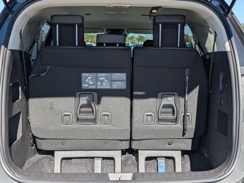 New 2026 Kia Carnival LXS image 14