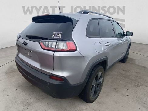 Used 2019 Jeep Cherokee Latitude Plus AWD/4WD image 9