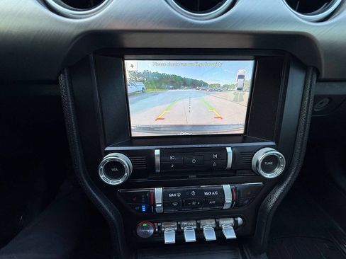 Used 2018 Ford Mustang Premium RWD image 19