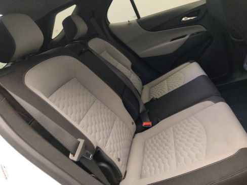 Used 2021 Chevrolet Equinox LS w/ LS Convenience Package FWD image 19