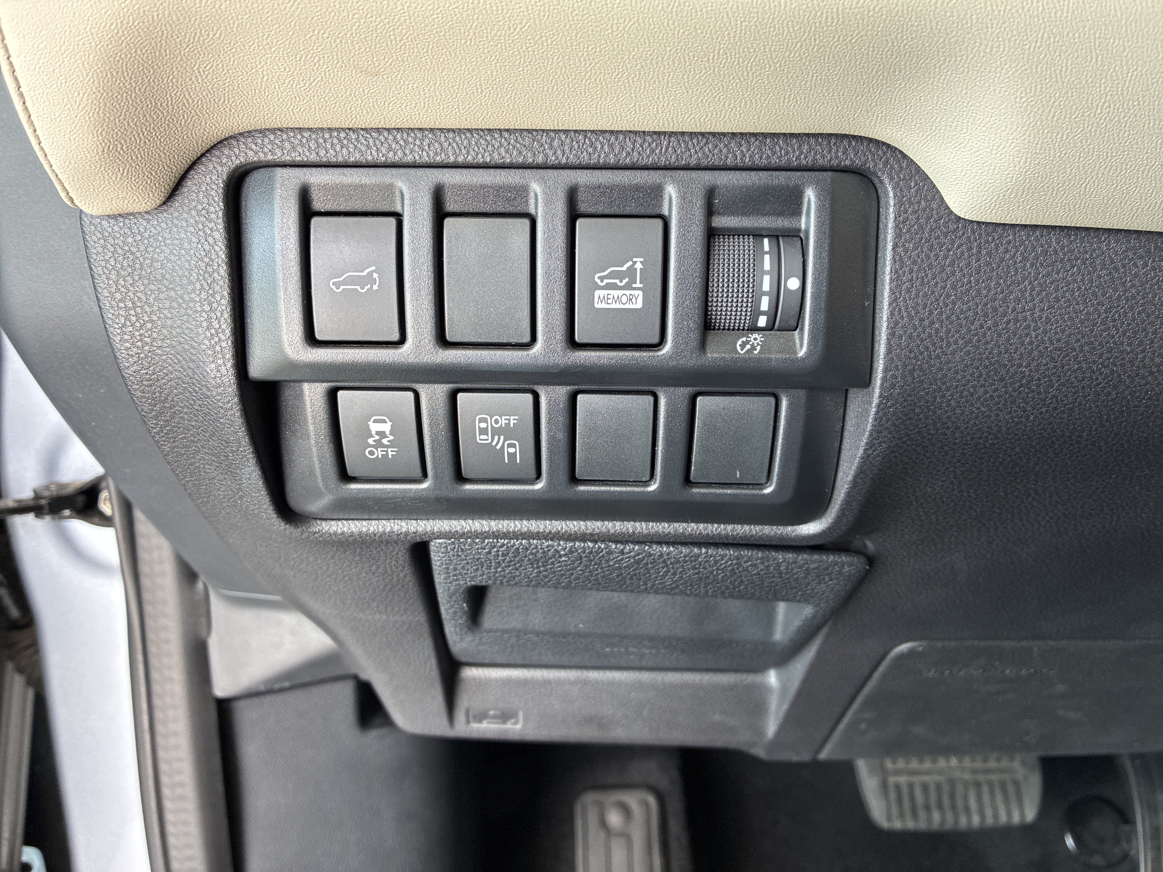 Used 2019 Subaru Ascent Limited AWD/4WD image 23