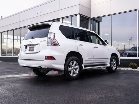 Used 2018 Lexus GX 460 image 8