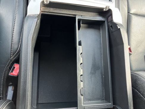 Used 2020 Ford F350 Lariat w/ Chrome Package image 24