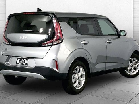 Certified 2025 Kia Soul LX w/ LX Technology Package image 13