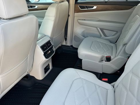 New 2026 Volkswagen Atlas SE image 10