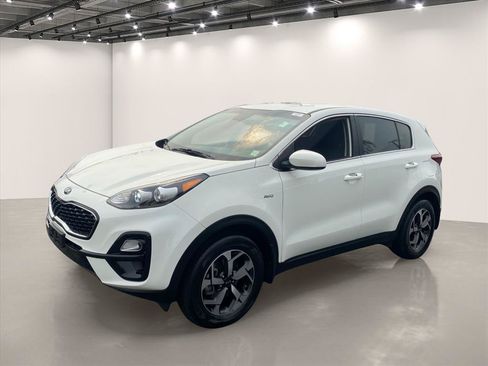 Used 2020 Kia Sportage LX AWD/4WD image 3