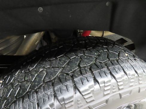 Used 2025 GMC Sierra 3500 AT4 image 39