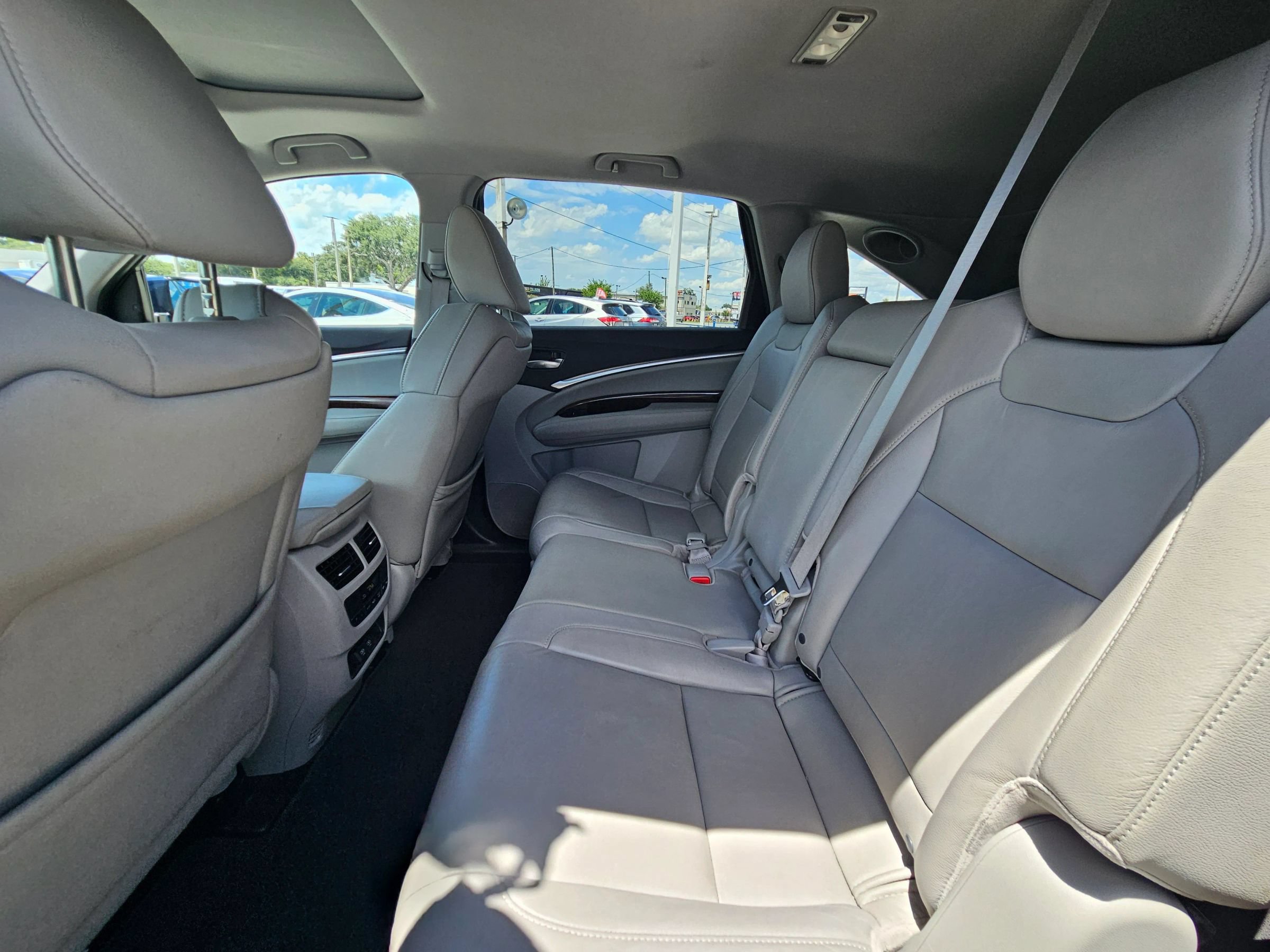 Used 2017 Acura MDX w/ Technology Package FWD image 15