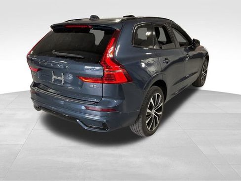 Used 2023 Volvo XC60 B5 Plus w/ Climate Package AWD/4WD image 8