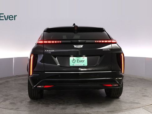 Used 2024 Cadillac Lyriq Luxury AWD/4WD image 15