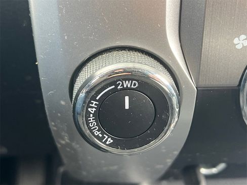 Used 2017 Toyota Tundra SR5 image 18