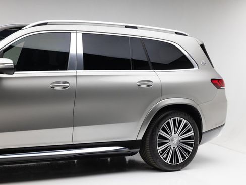 Used 2022 Mercedes-Benz Maybach GLS 600 4MATIC image 37