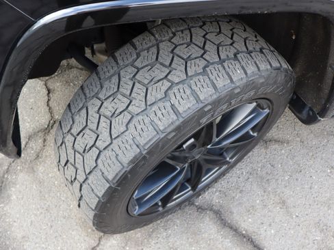 Used 2018 Jeep Grand Cherokee Altitude image 36