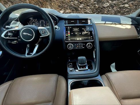 Used 2022 Jaguar E-PACE SE image 15
