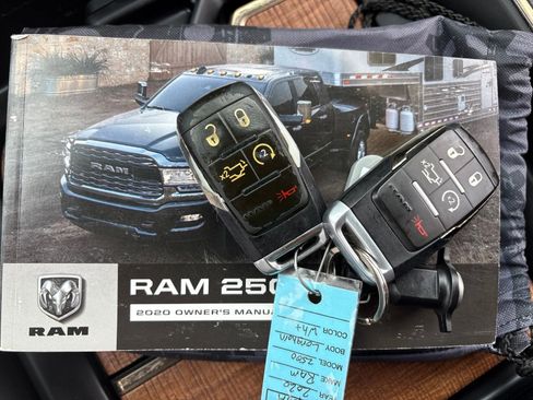 Used 2020 RAM 2500 Limited AWD/4WD image 36