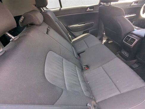 Used 2022 Kia Sportage LX AWD/4WD image 18