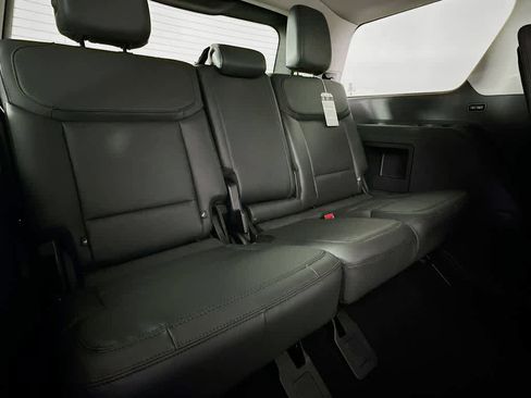 New 2026 Ford Expedition Active image 30