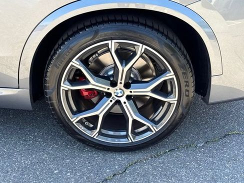 Used 2026 BMW X5 xDrive50e w/ M Sport Package AWD/4WD image 14