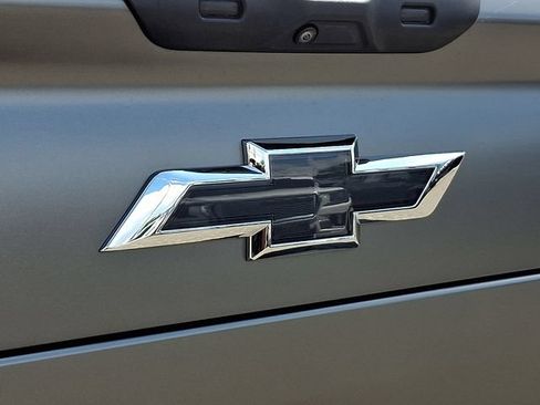 Used 2026 Chevrolet Silverado EV Trail Boss AWD/4WD image 32