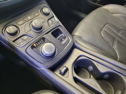 Used 2015 Chrysler 200 S w/ Navigation & Sound Group I FWD image 26