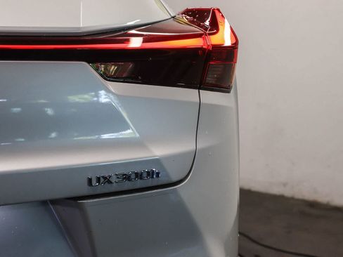 Certified 2025 Lexus UX 300h FWD w/ Accessory Package (Z2) image 11