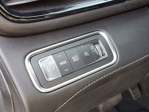 Used 2025 Buick Enclave Preferred w/ Trailering Package, 5000 lbs. image 9