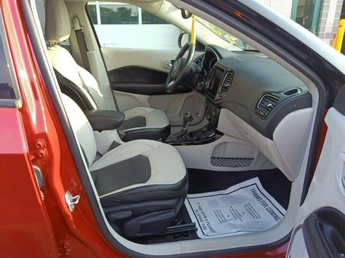 Used 2018 Jeep Compass Limited w/ Navigation Group AWD/4WD image 5