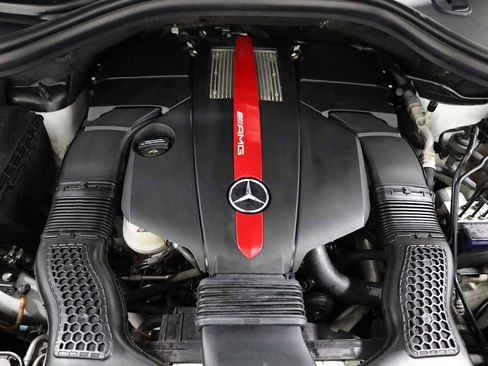 Used 2017 Mercedes-Benz GLE 43 AMG AMG GLE 43 image 38