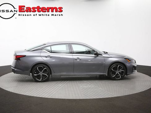 Used 2024 Nissan Altima 2.5 SR FWD image 38